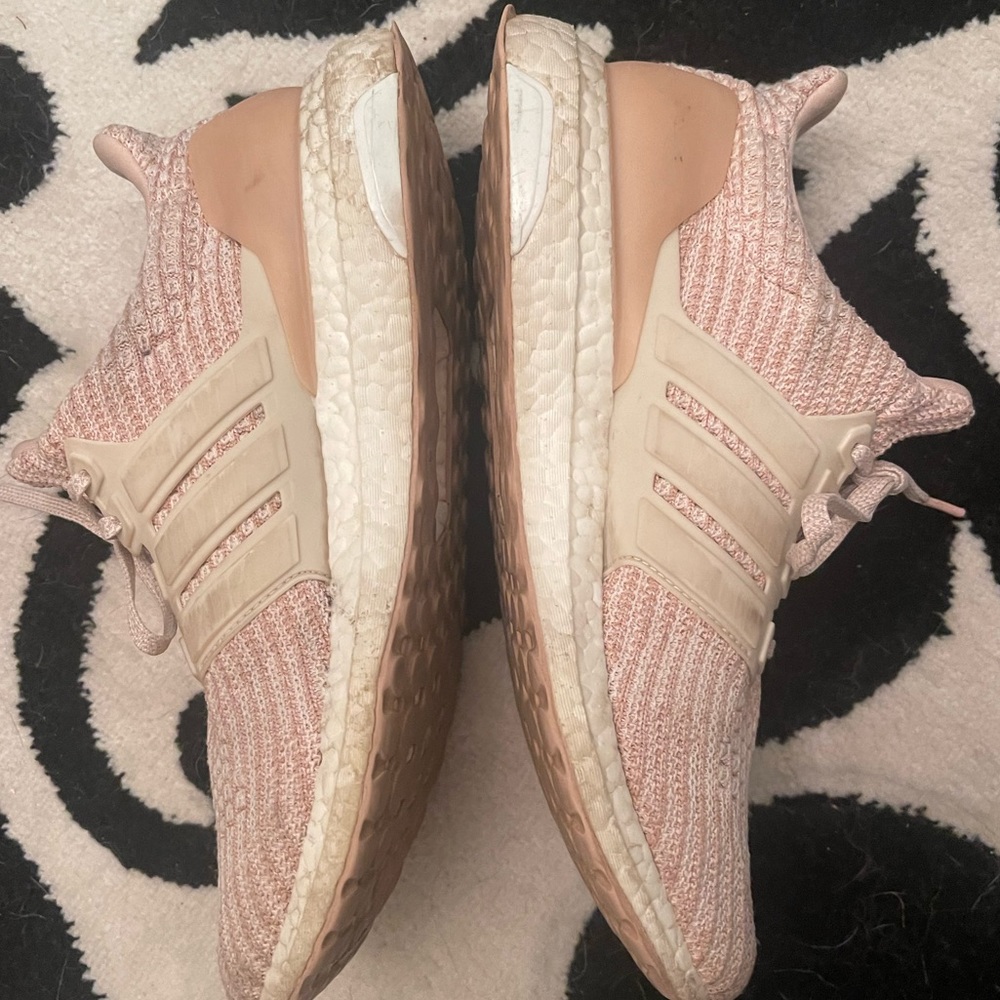 Womens Adidas Ultraboosts! - Picture 2 of 6